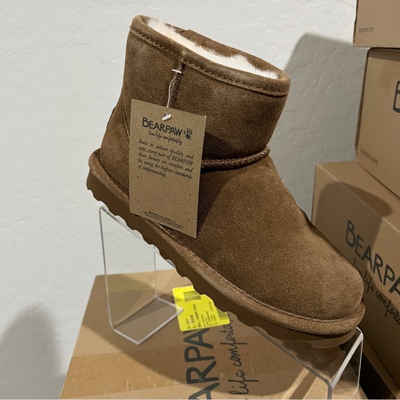 New! Bearpaw KIDS Alyssa tan suede short boot - Picture 1 of 8